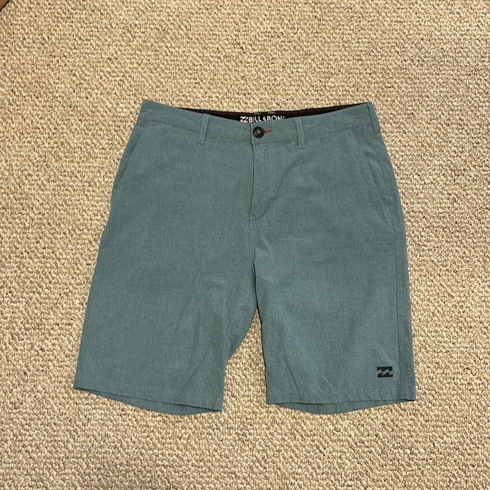 Men’s billabong Crossfire shorts size 32.  Casual or swim